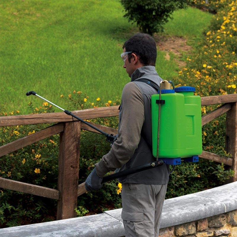 Planting Pressure Sprayer Pump 12L/16L/22L Made in Italy Di Martino Rosy - www.FOP.ae Buy online Best and Healthy Plants and quality products guarantee in Dubai Plants Shop in Dubai Abu Dhabi all over UAE Plants near me Fresh Plants in Dubai where to buy plants in UAE - FOP.ae