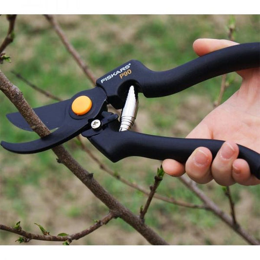 Garden Pro Pruner Fiskars P90 - www.FOP.ae Buy online Best and Healthy Plants and quality products guarantee in Dubai Plants Shop in Dubai Abu Dhabi all over UAE Plants near me Fresh Plants in Dubai where to buy plants in UAE - FOP.ae